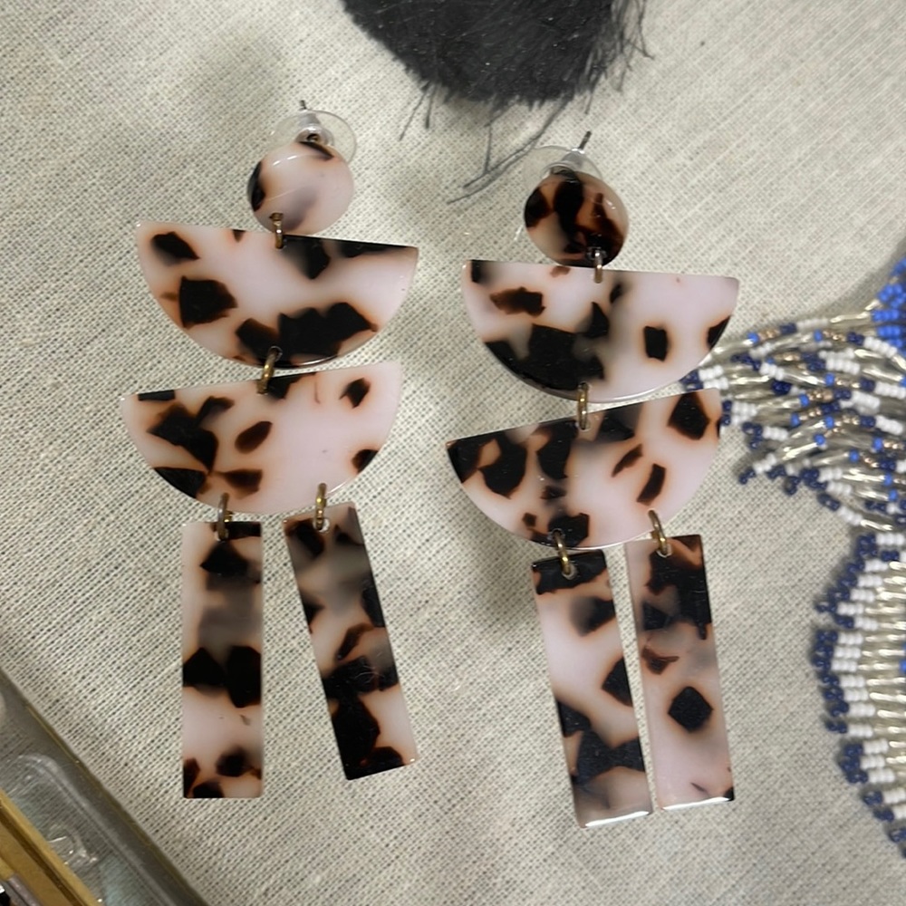Tortoise shell mod earrings